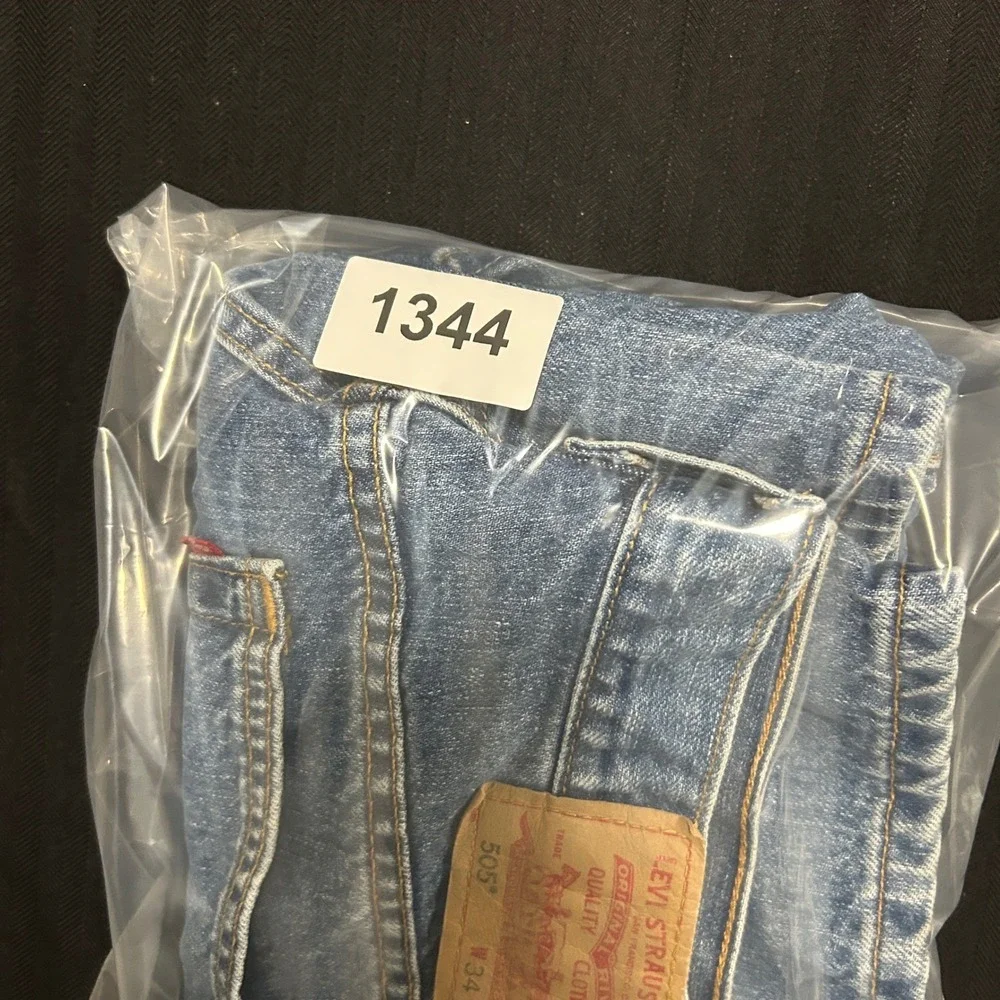 Levis 505 Regular Fit Jeans Mens 34x32 Medium Wash Blue Straight Leg Denim VTG